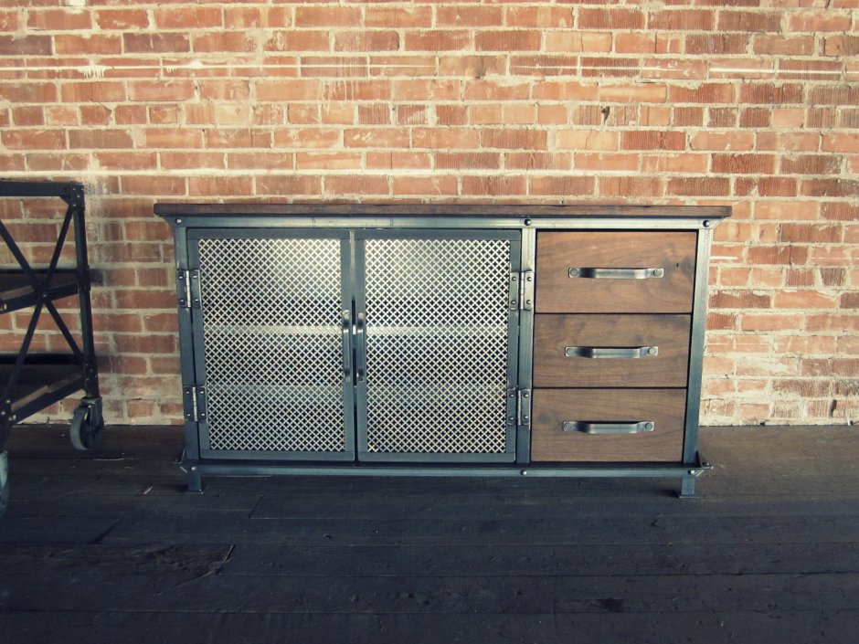 Тумба в стиле лофт с сеткой