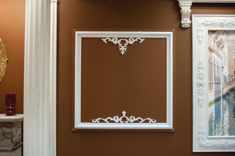 Лепнина на стенах