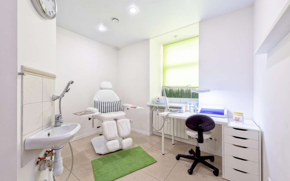 Маленький кабинет маникюра и педикюра