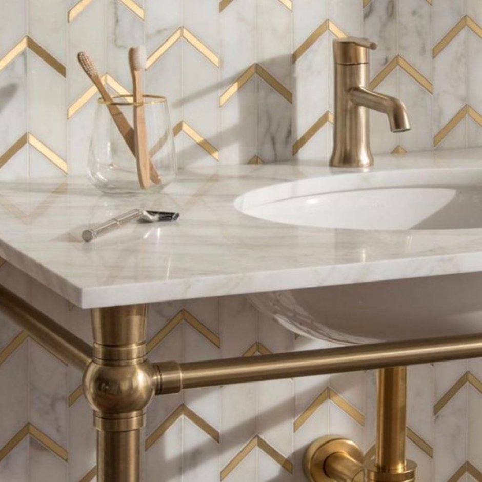 Плитка в ванную мрамор с золотом