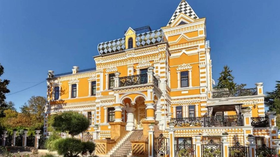 Парк Ривьера дача Хлудова