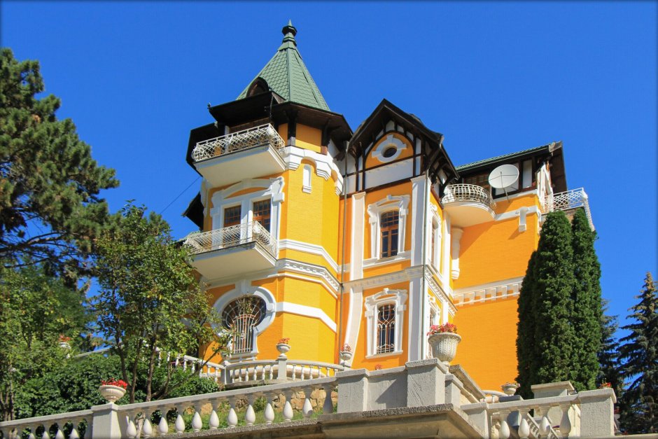 Отель усадьба Хлудова Сочи