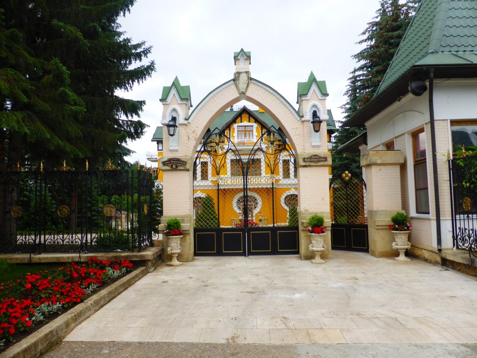 Особняк на Рублевке Зияд Манасир