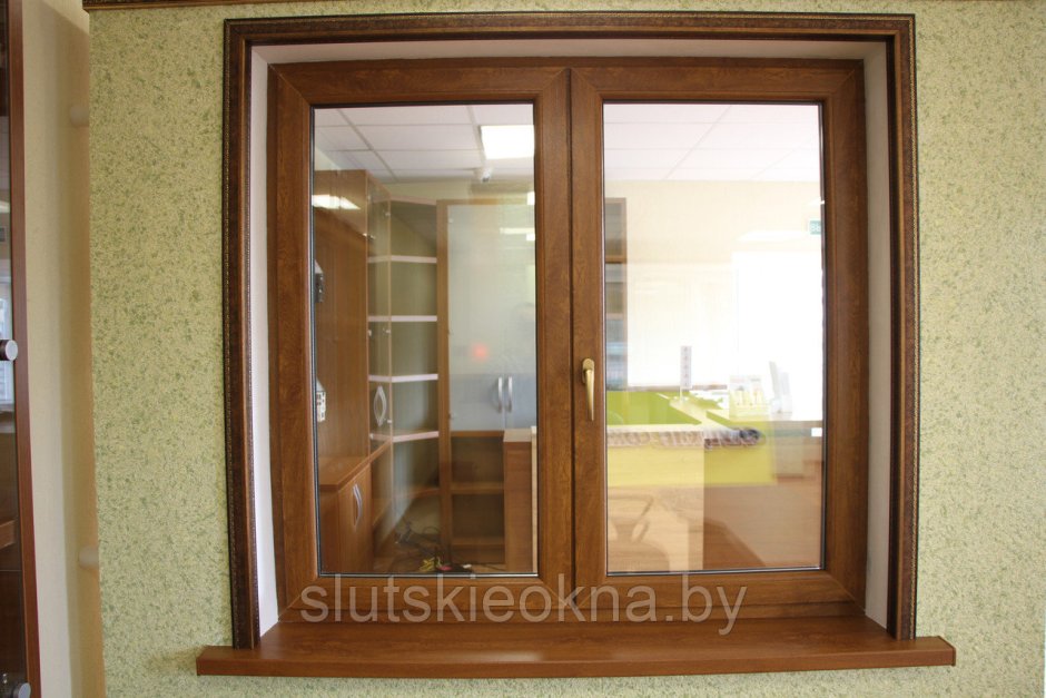 Ламинация окна Рехау золотой дуб