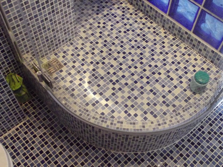 Плитка мозаика на пол в ванной