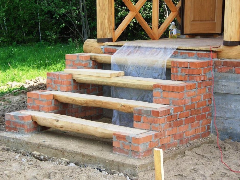 Полукруглое крыльцо