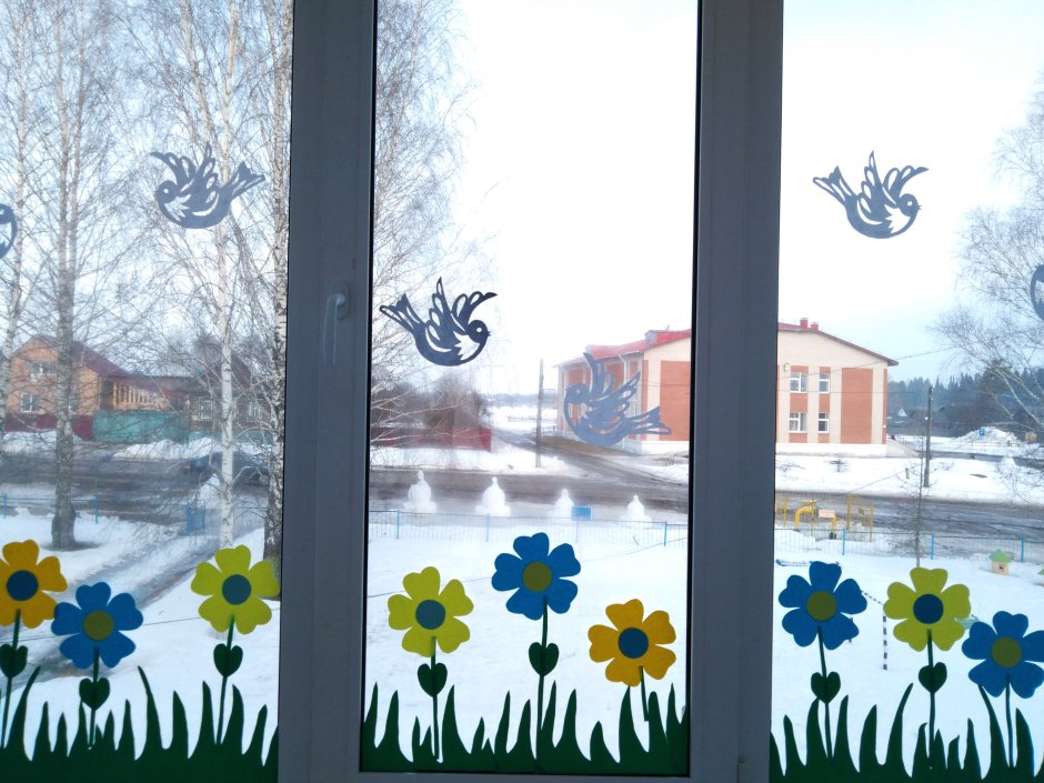 Декор окон на Пасху