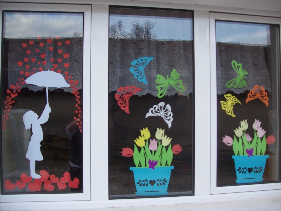 Украшение окон летом в детском саду