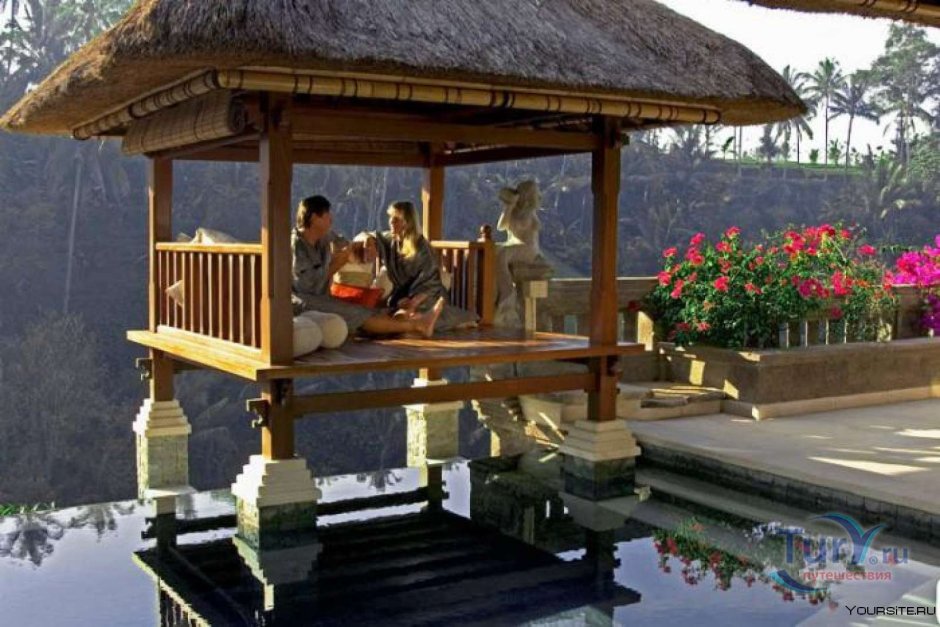 Беседка в балийском стиле