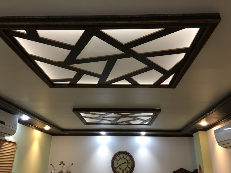 Отделка потолка МДФ панелями