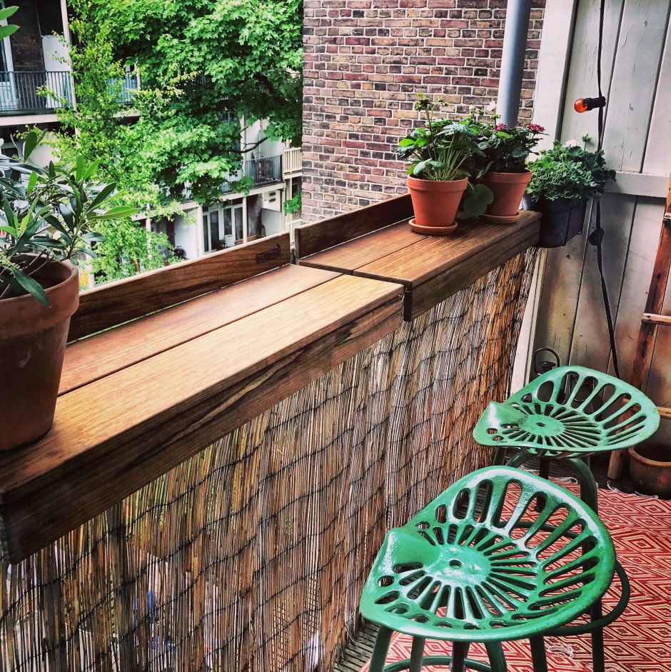 Декорация балкона