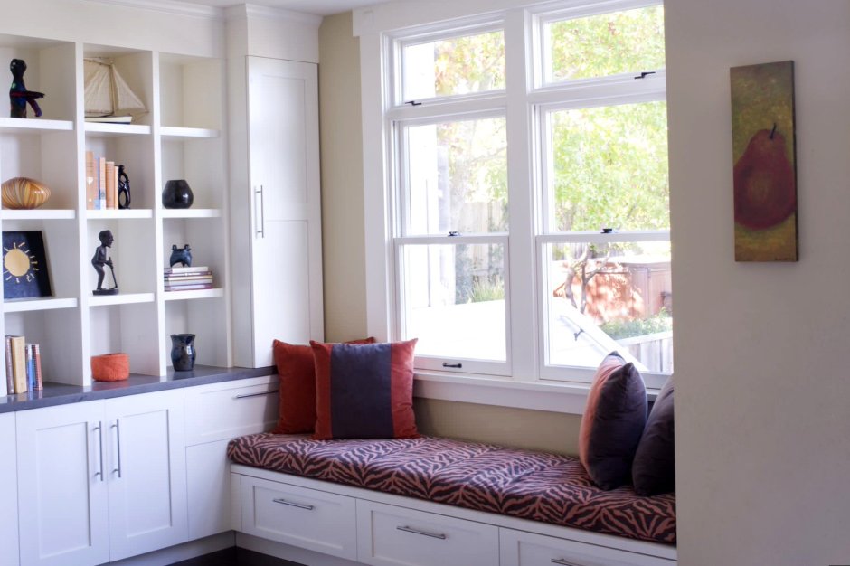 Сиденье у окна