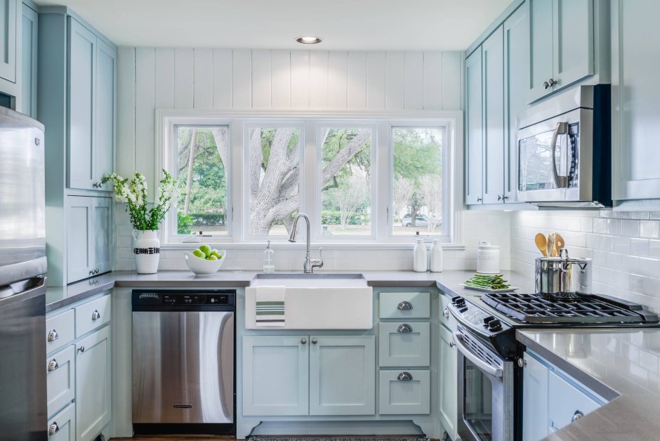 Маленькие кухни в пастельных тонах