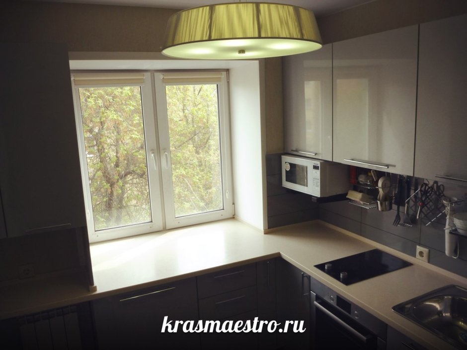 Кухни в хрущевках с подоконником