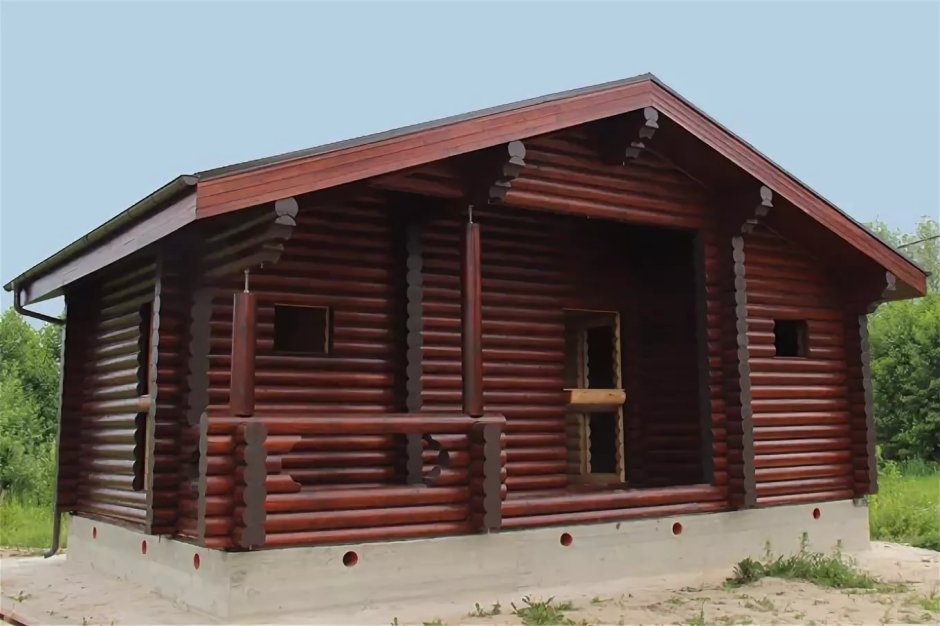 Окрашенный сруб