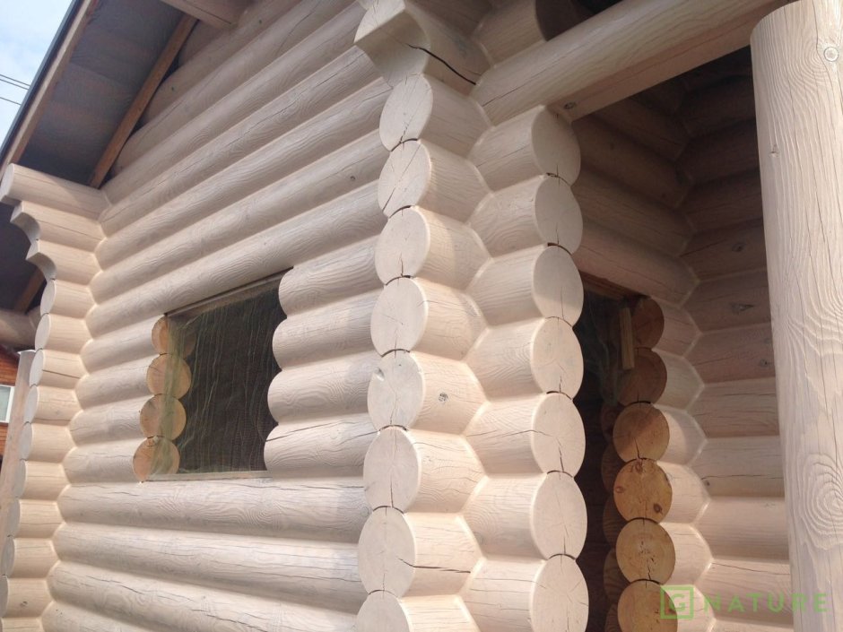 Крашеный сруб фото