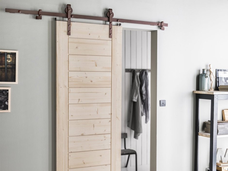 Дверь сдвижная на Амбарном механизме