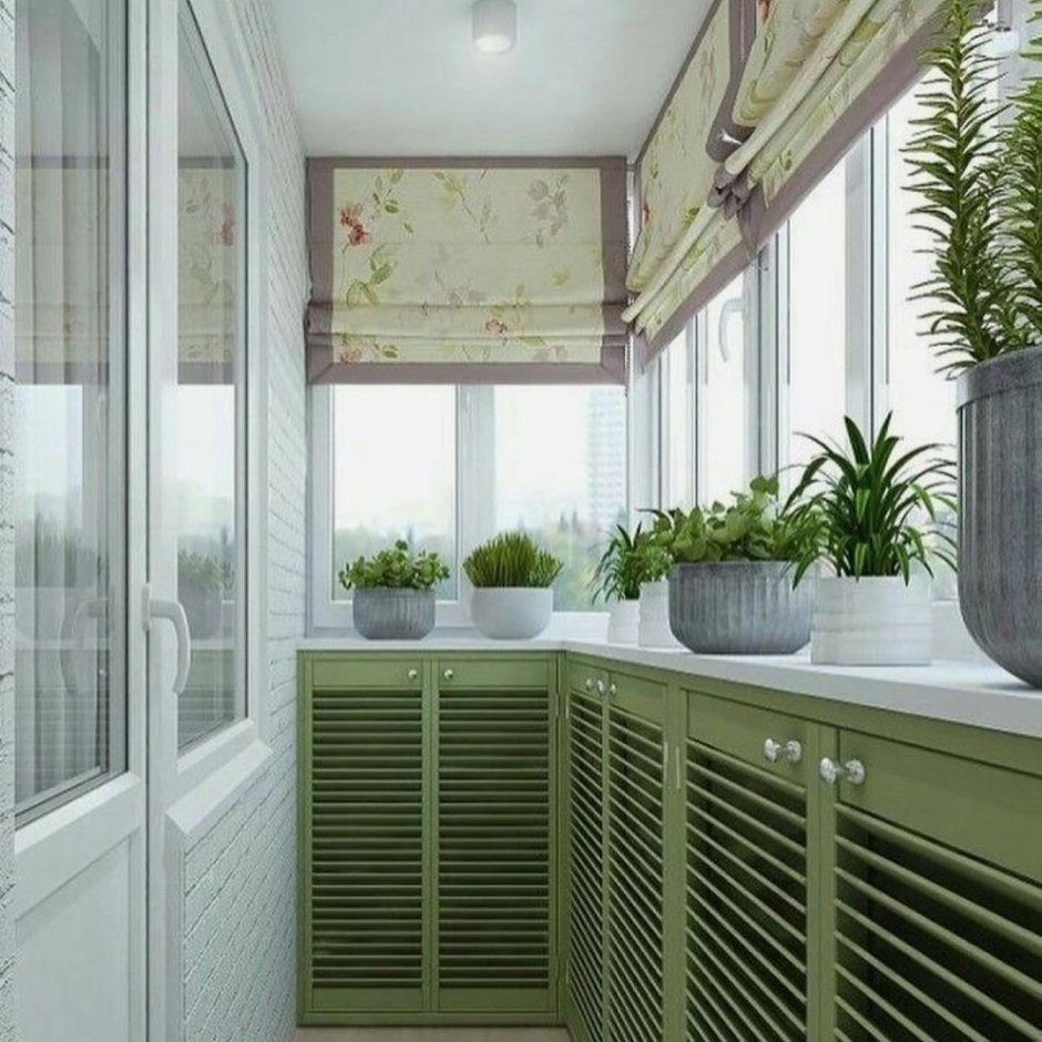 Шкаф с жашюзийными дверками