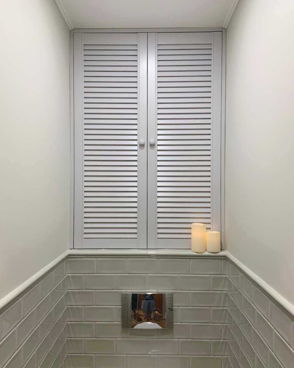 Шкаф на балкон с рольставнями