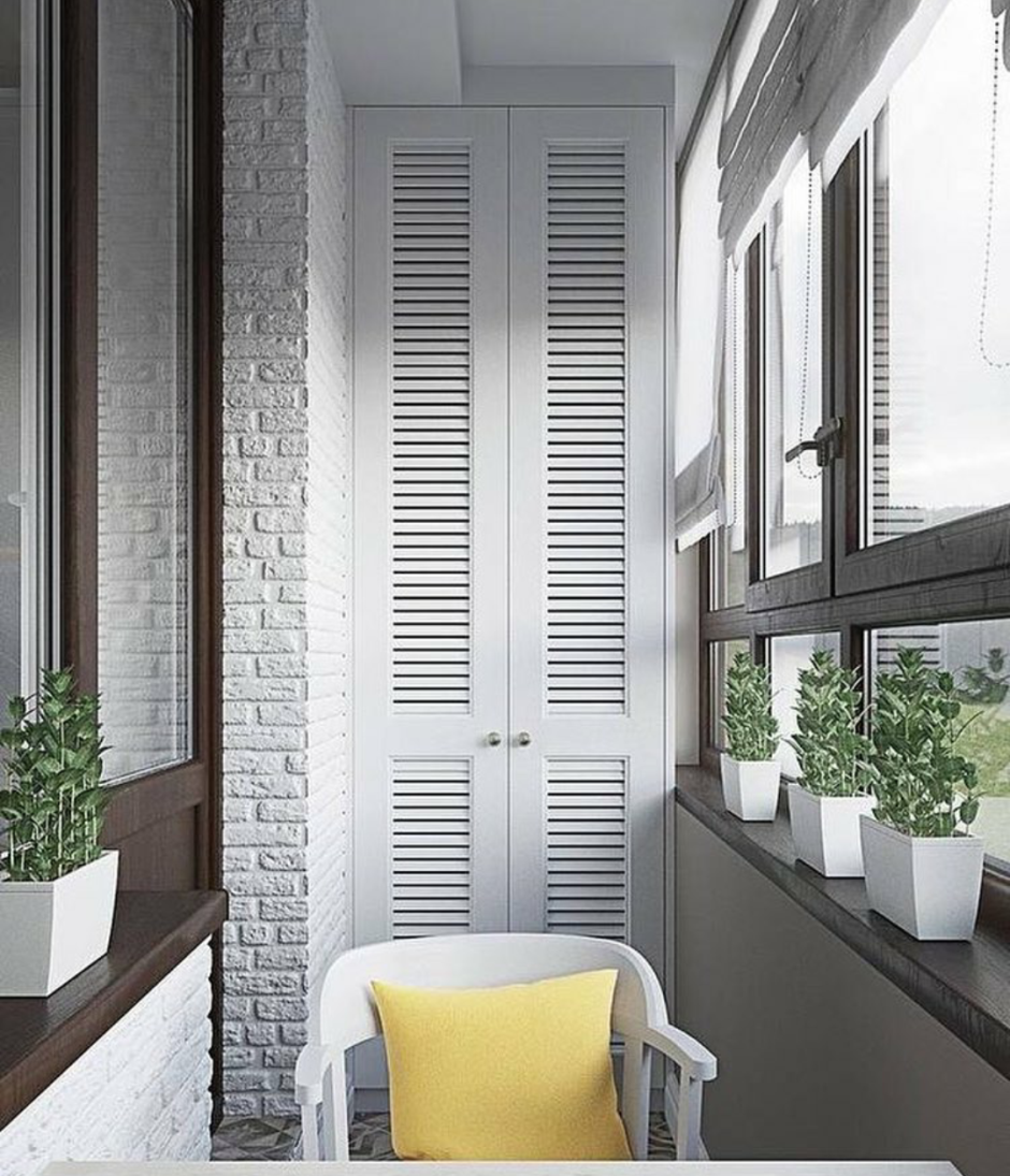 Жалюзийные двери для шкафа на балконе