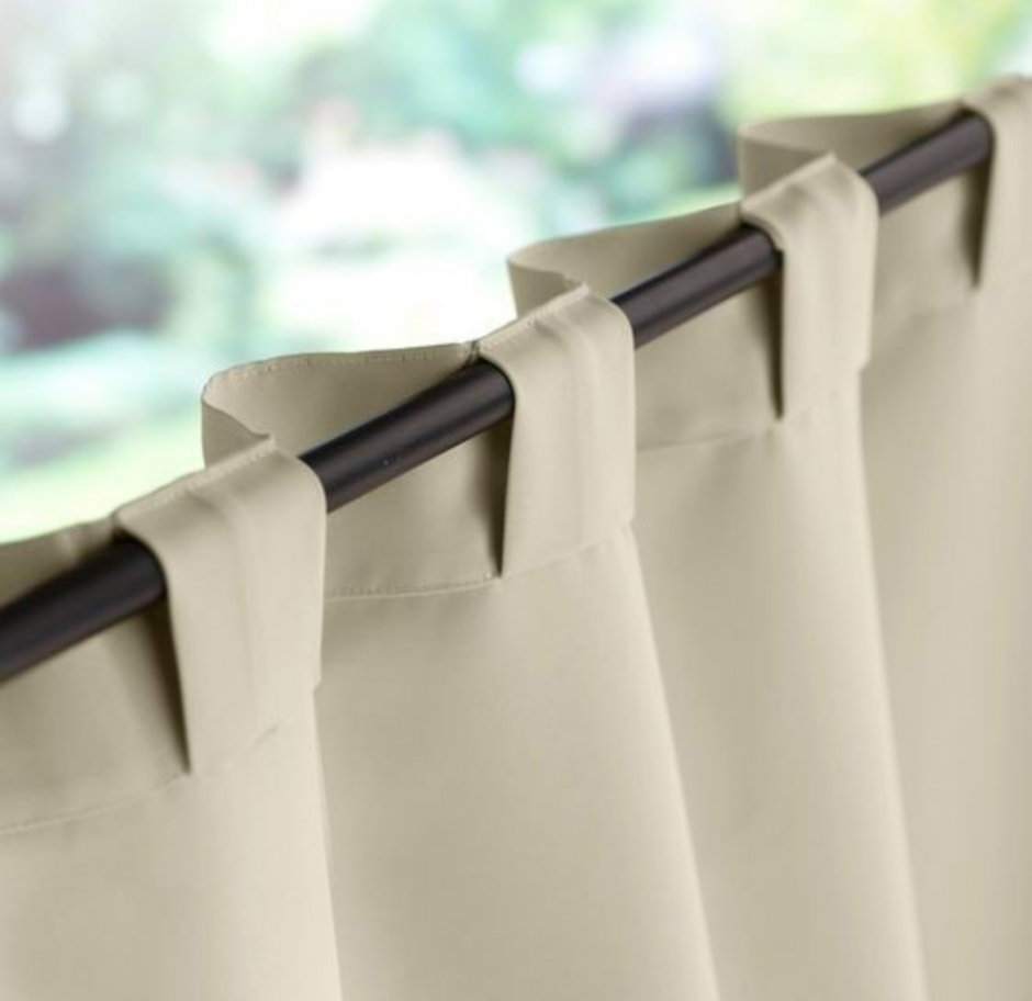 Шторы на крючках с эффектом люверсов