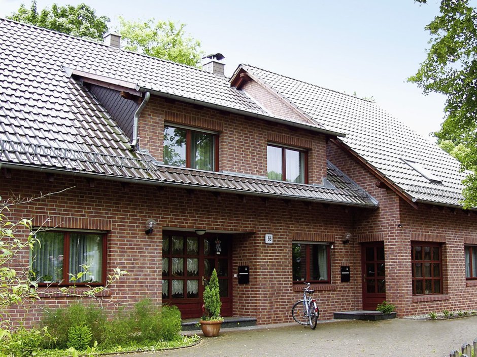 Кирпичные дома