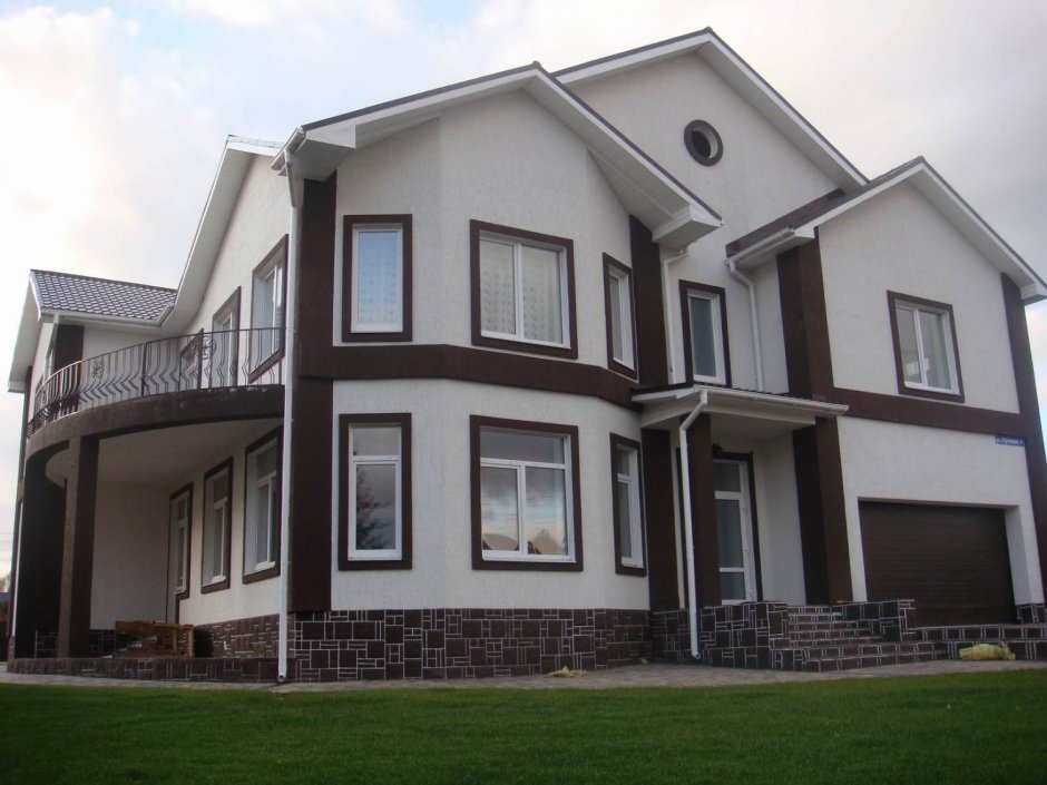 Крашеные фасады домов