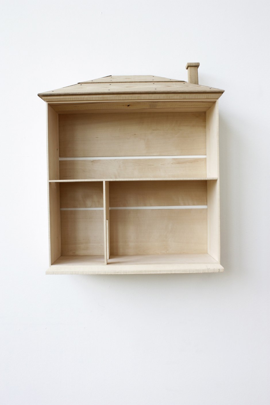 Вешалка в прихожую из дерева