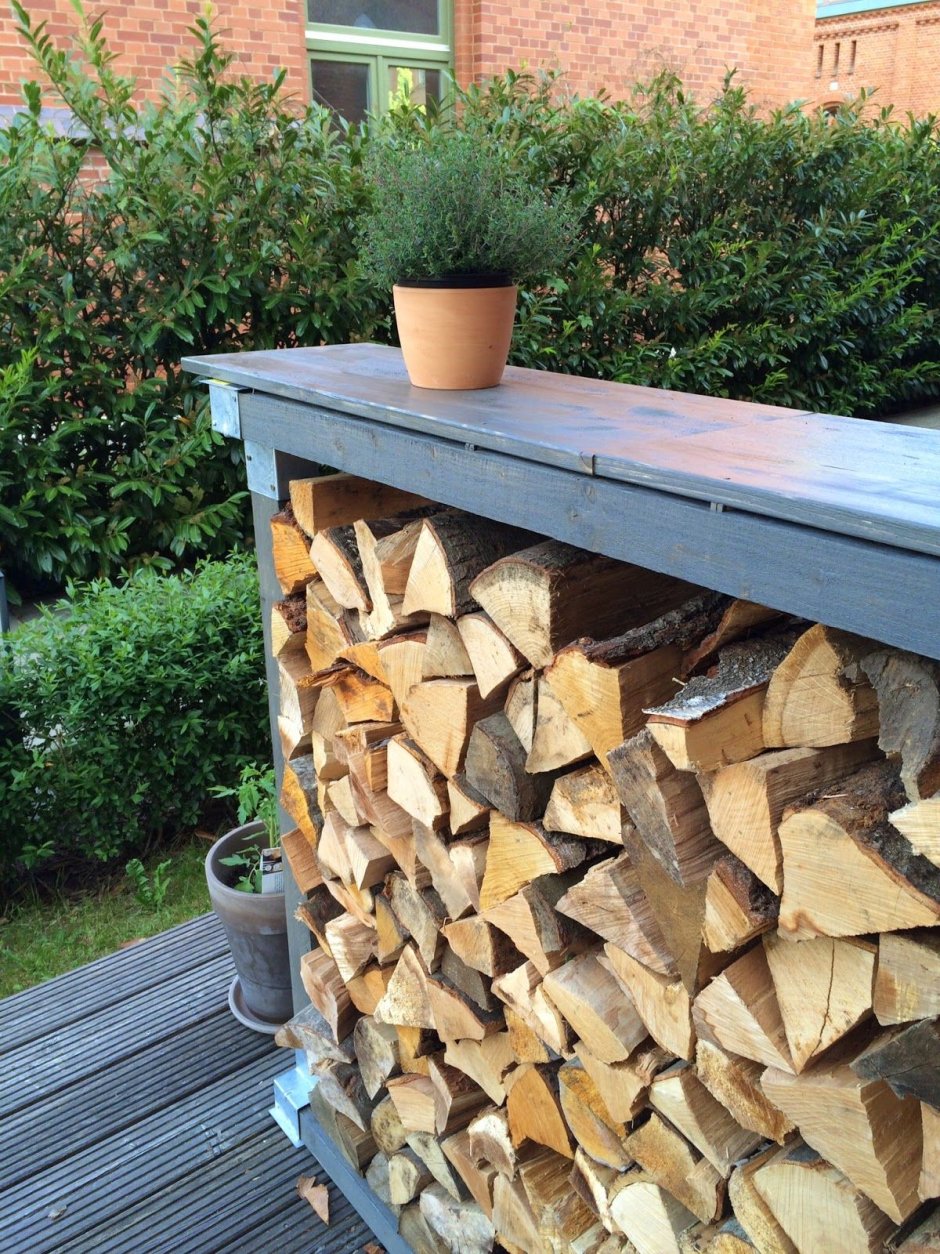 Поленница сбоку