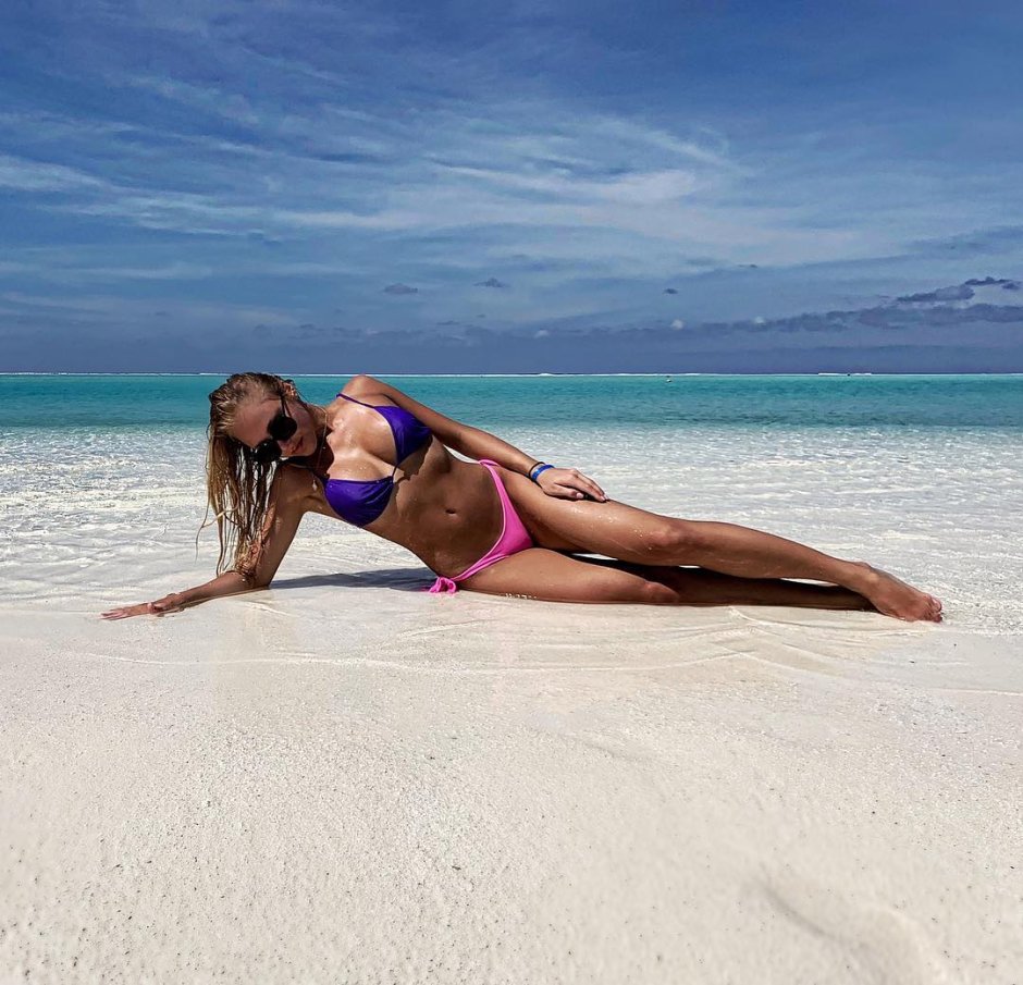 Стефания Маликова бикини