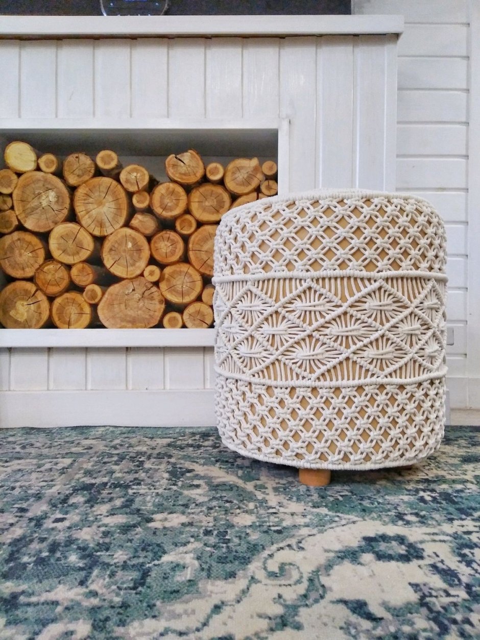 Макраме пуфик