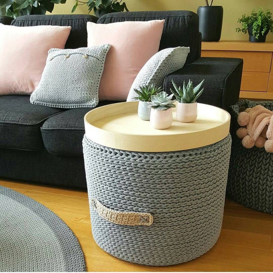 Макраме пуфик