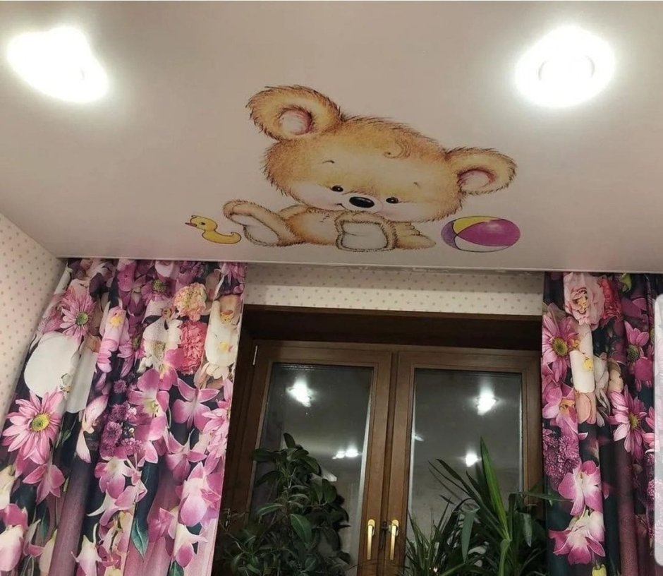Потолок с фотопечатью в детскую девочке