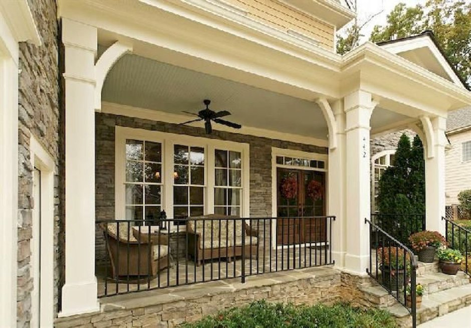 Декоративные колонны для крыльца