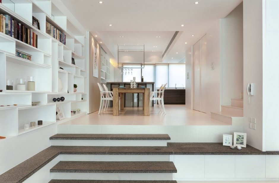 Разноуровневый пол в гостиной