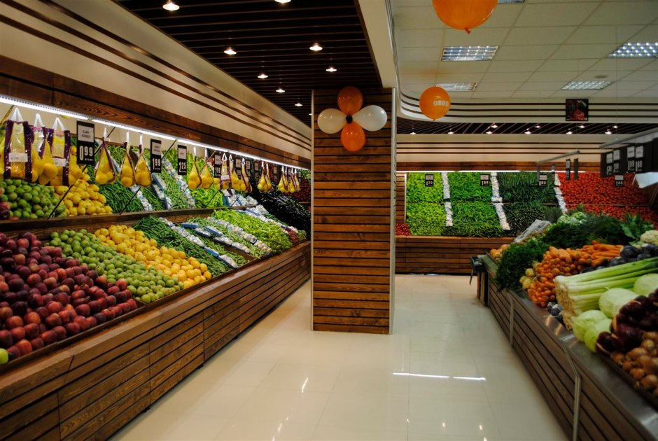Интерьер магазина овощей и фруктов