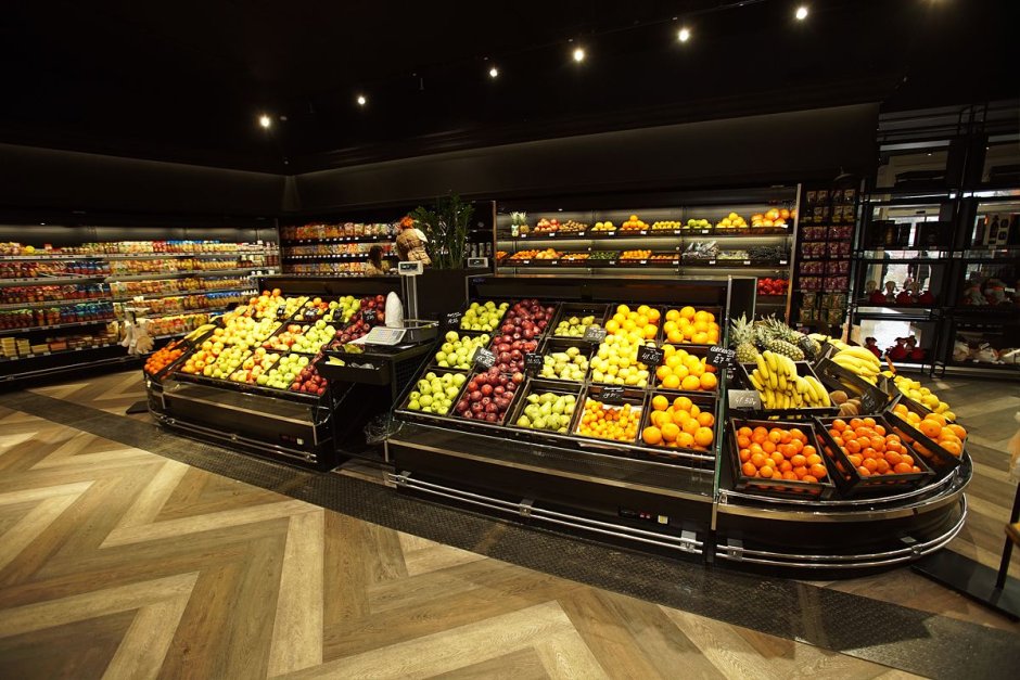 Витрина фрукты