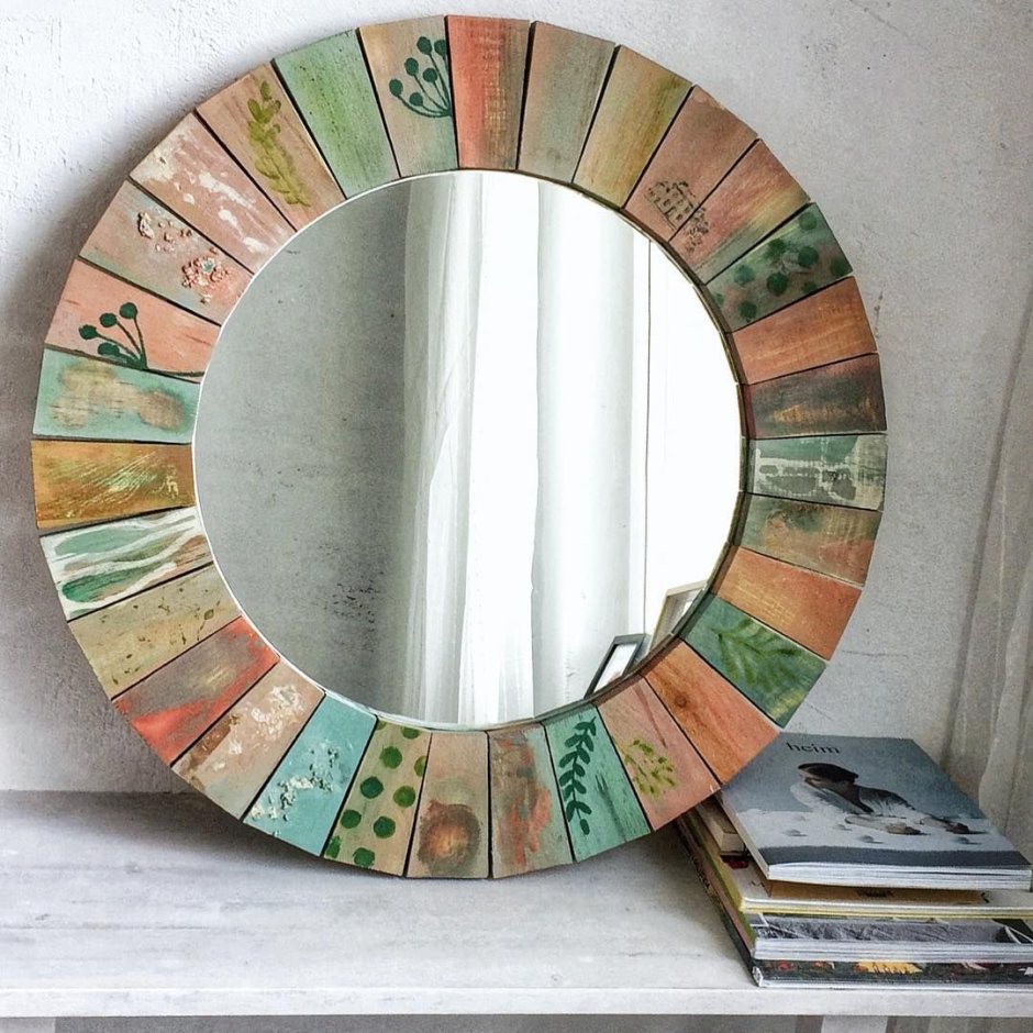 Зеркальная плитка в гостиной