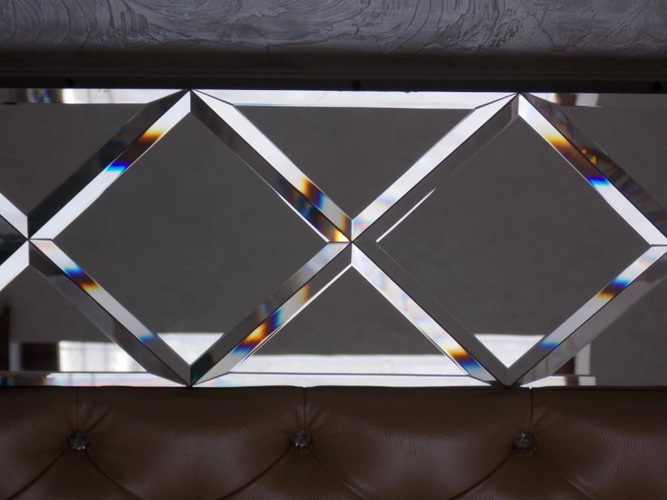 Гравировка на зеркале