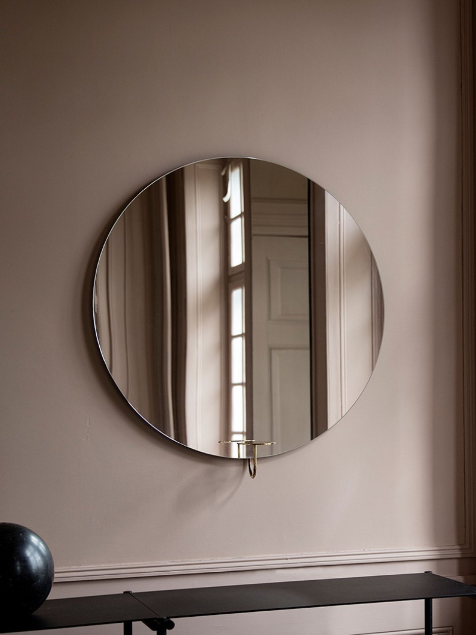 Зеркало настенное неправильной формы