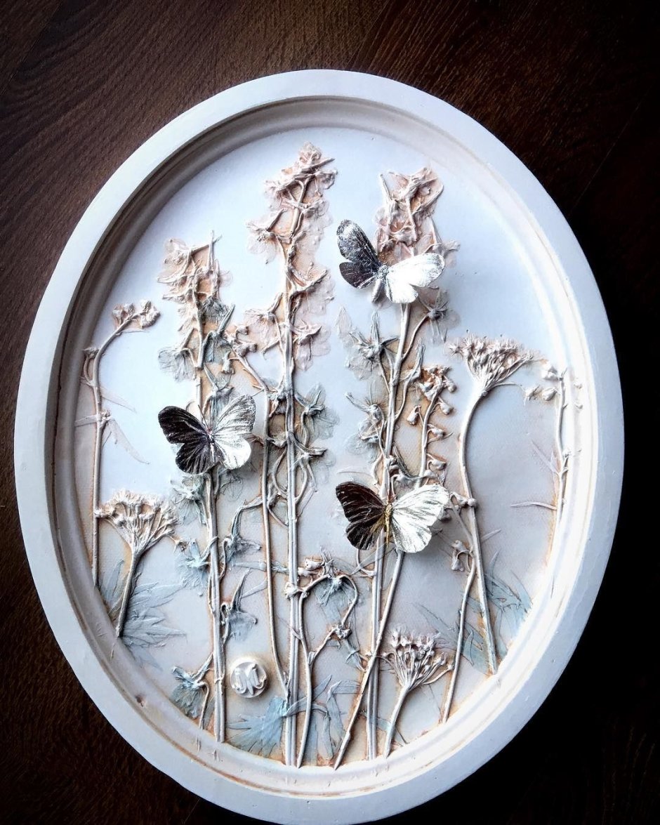 Ирисы Ботанический барельеф