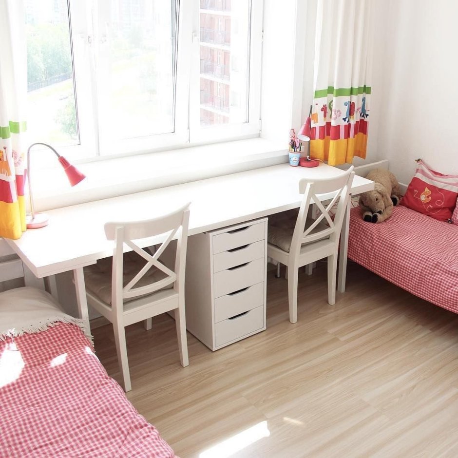 Современный шкаф в детскую