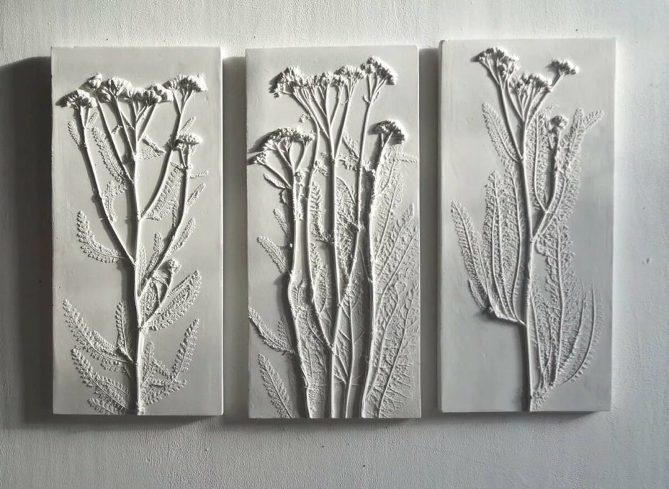 Барельефы цветов магнолии