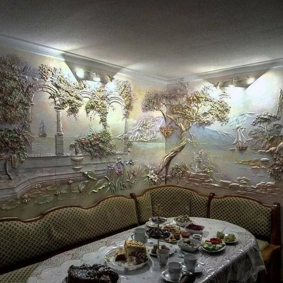 Декор из ботанического барельефа