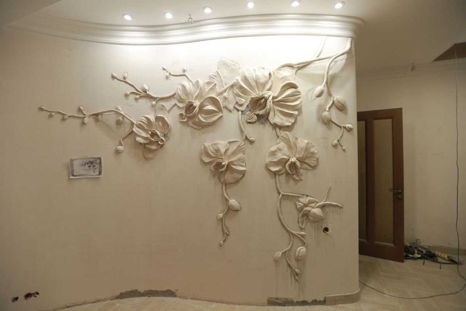 Цветочный барельеф