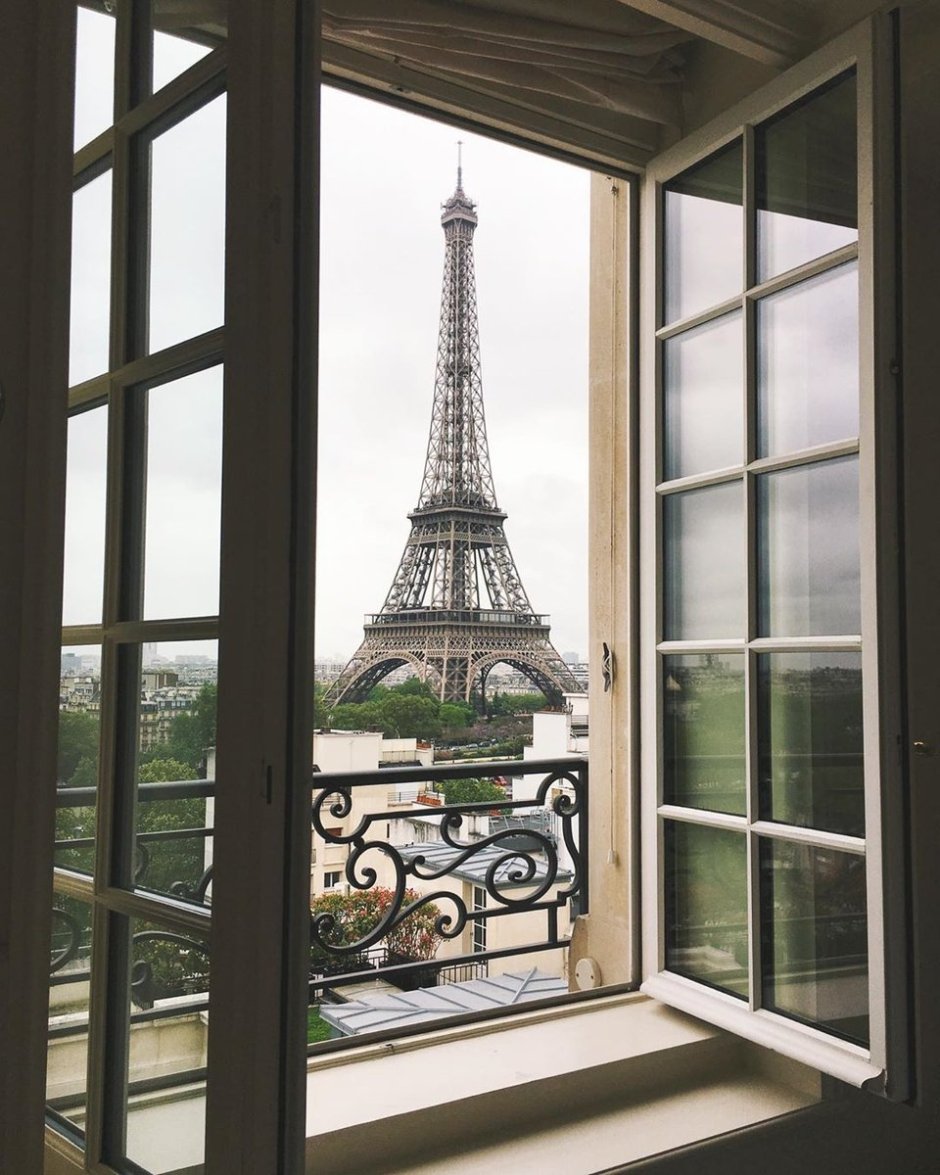 Франция вид с балкона