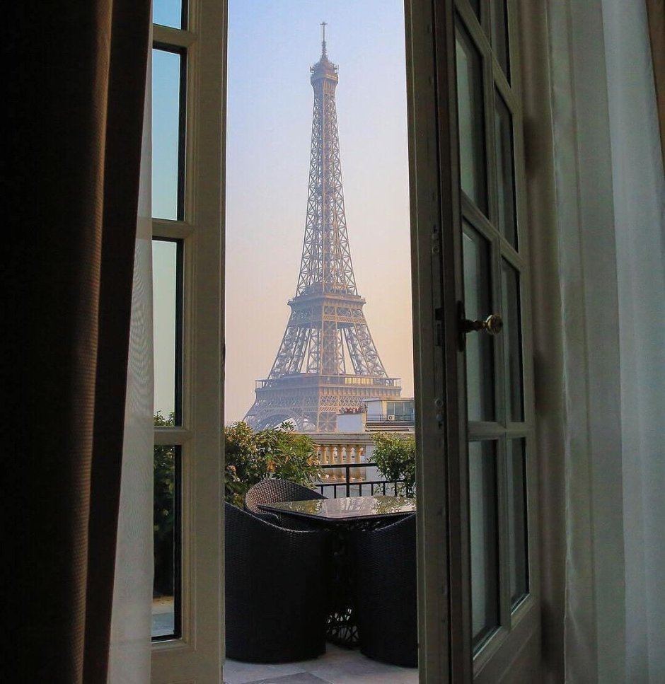 Фотообои вид из окна