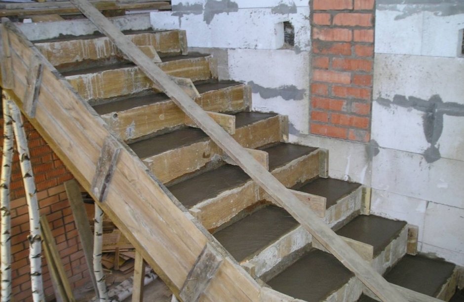 Красивые лестницы из бетона