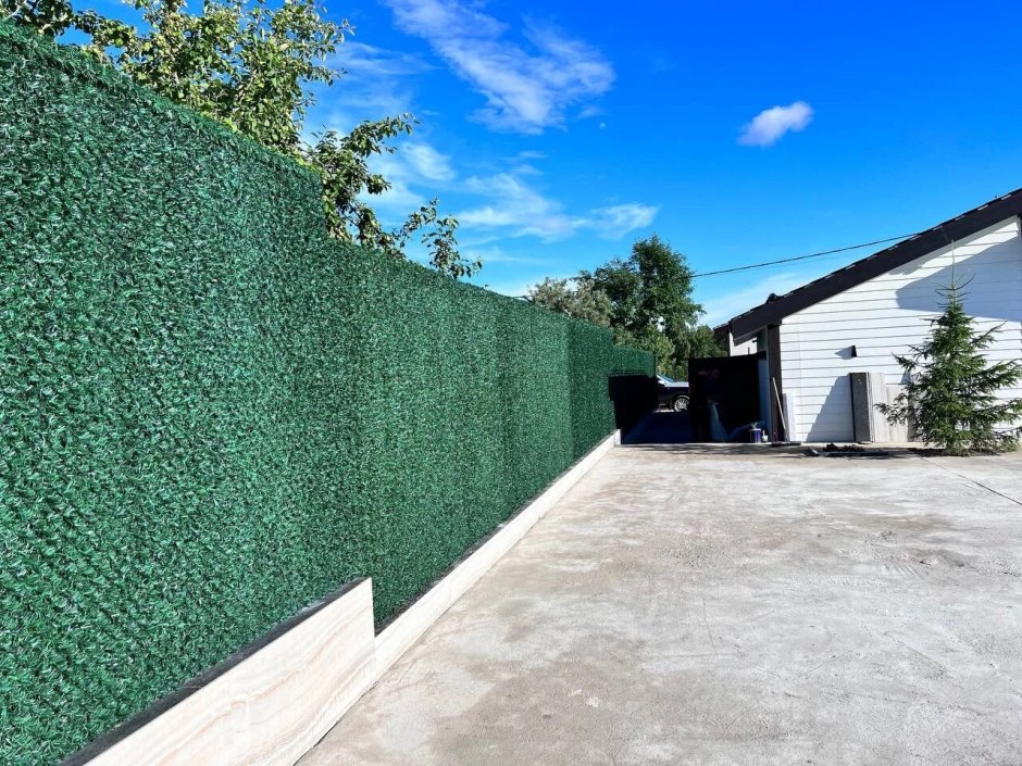 Необычный деревянный забор