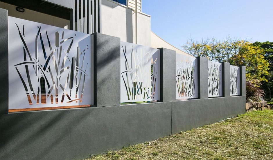 Забор в европейском стиле